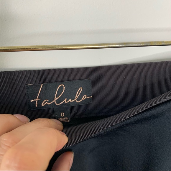 Aritzia Talula Circle mini Skirt - Picture 8 of 13